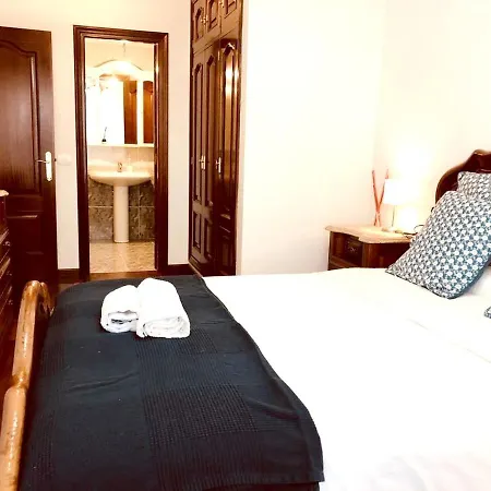 Spacious In With Parking 110 M² Well Equipped Lejlighed Ribadeo