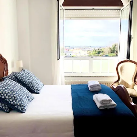 Spacious In With Parking 110 M² Well Equipped 리바데오