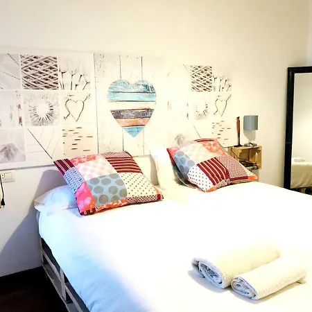 Spacious In With Parking 110 M² Well Equipped Lejlighed