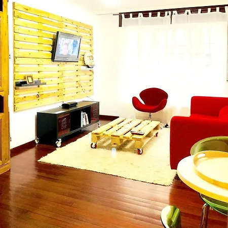 Spacious In With Parking 110 M² Well Equipped Lejlighed *